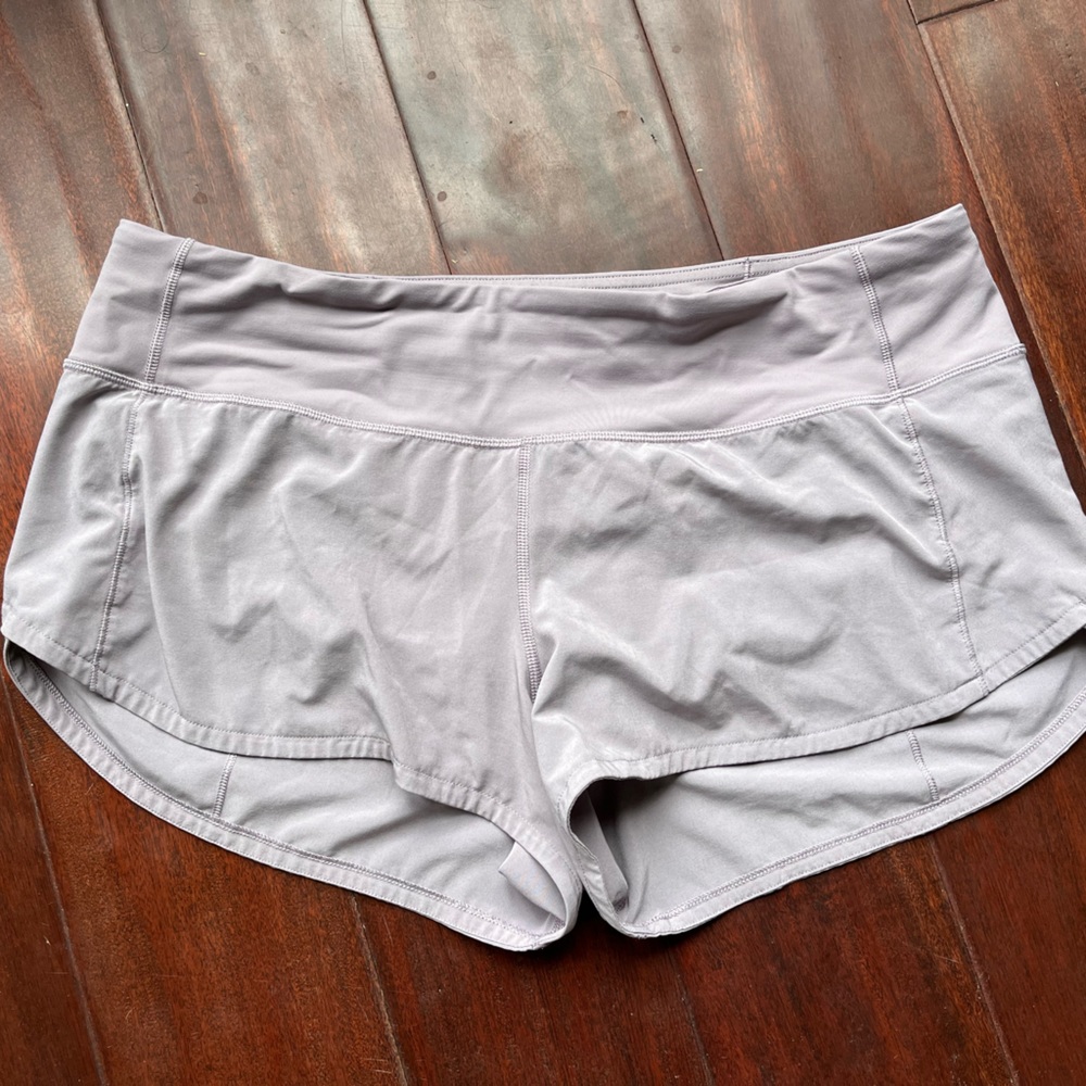Lululemon - Speed Up shorts - size 8